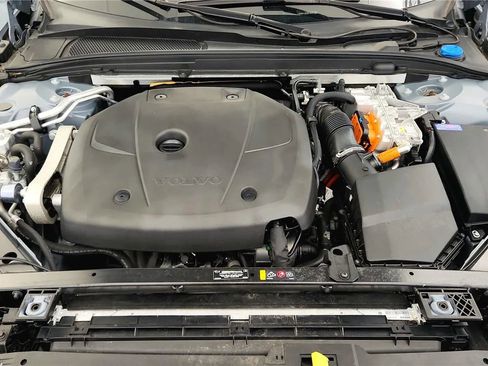 Used 2023 Volvo S60 T8 Plus image 20