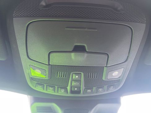 Used 2024 Lincoln Navigator Premiere AWD/4WD image 24