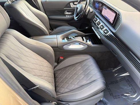 Certified 2024 Mercedes-Benz Maybach GLS 600 4MATIC image 33