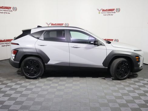 Used 2025 Hyundai Kona SEL FWD image 3