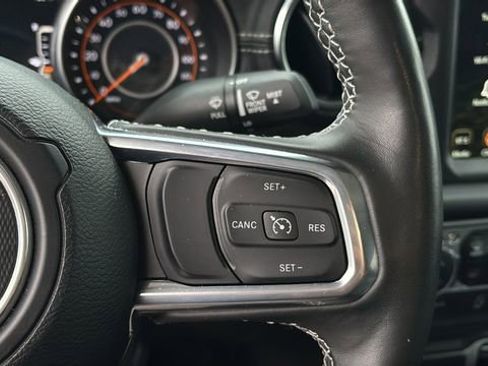 Used 2023 Jeep Gladiator Overland w/ Popular Equipment Package image 19