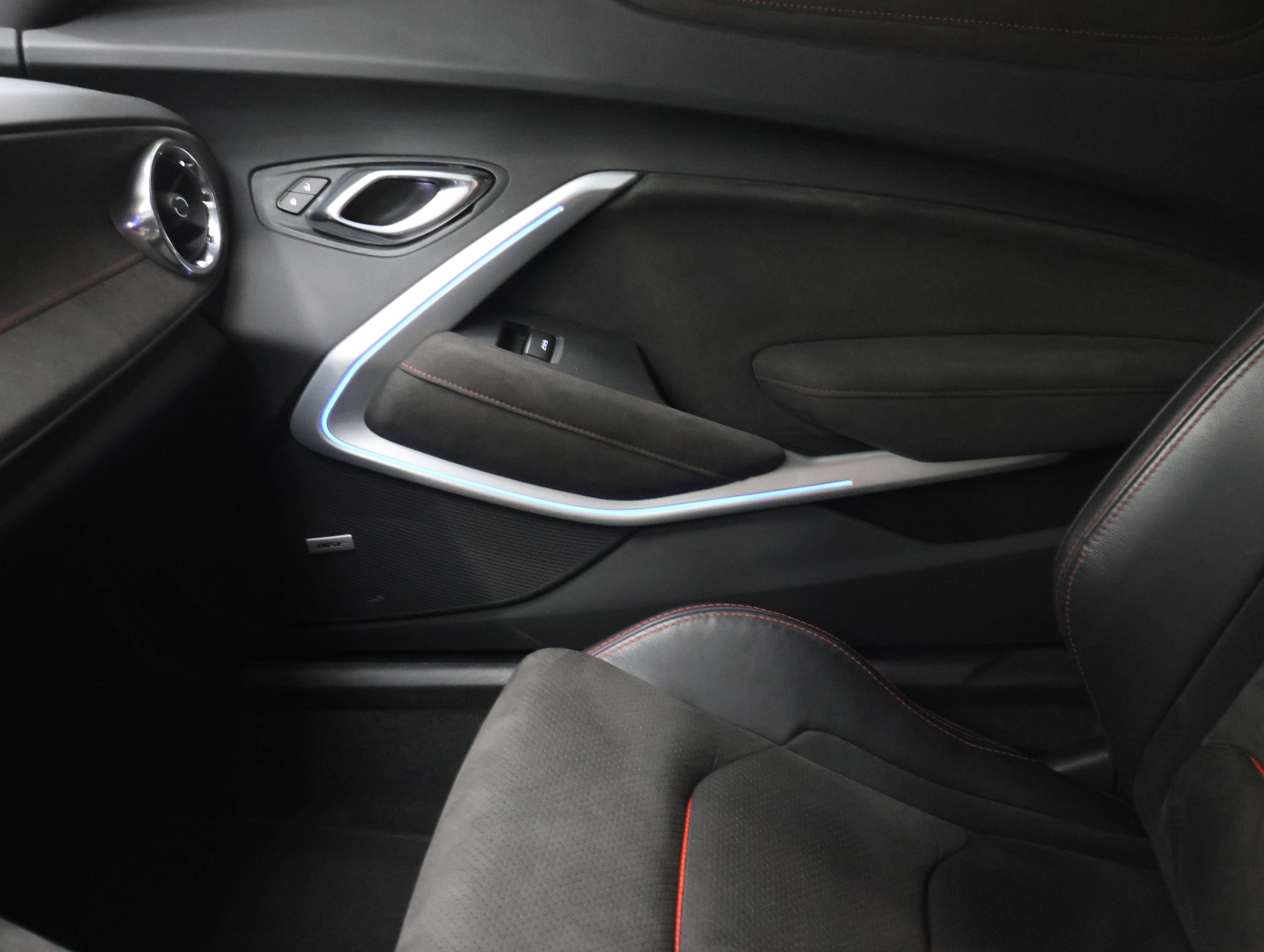 Used 2020 Chevrolet Camaro ZL1 RWD image 13