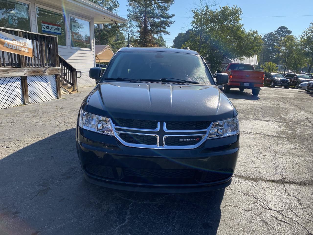 Used 2019 Dodge Journey SE FWD image 2