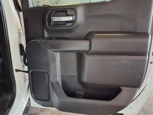 Used 2023 Chevrolet Silverado 1500 Custom AWD/4WD image 10