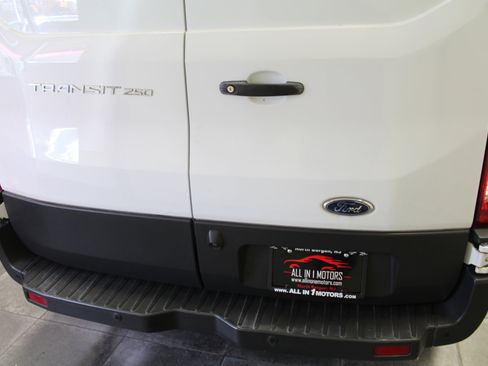 Used 2018 Ford Transit 250 130 Low Roof image 6
