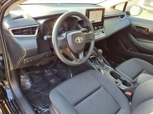 Used 2023 Toyota Corolla LE FWD image 4