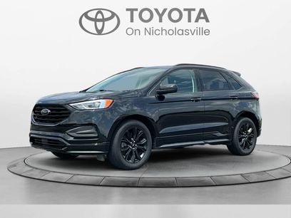 Used 2022 Ford Edge SE w/ Black Appearance Package