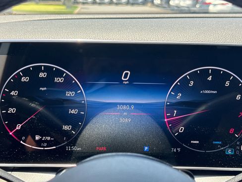 Used 2026 Mercedes-Benz GLC 300 4MATIC image 26