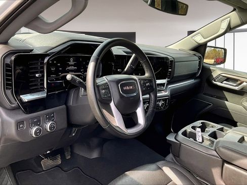 Used 2025 GMC Sierra 1500 SLT image 18