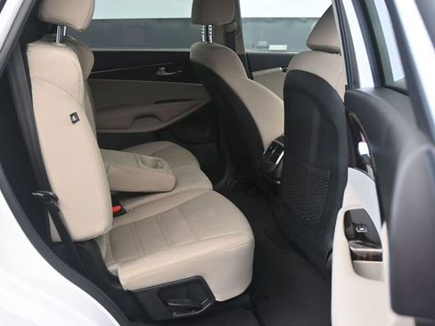 Used 2019 Kia Sorento LX w/ Option Group 020 image 27