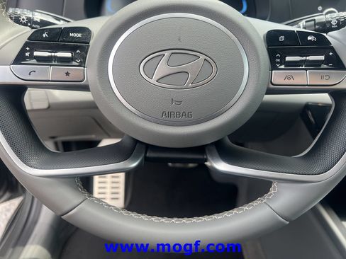 Used 2025 Hyundai Elantra Sport FWD image 12