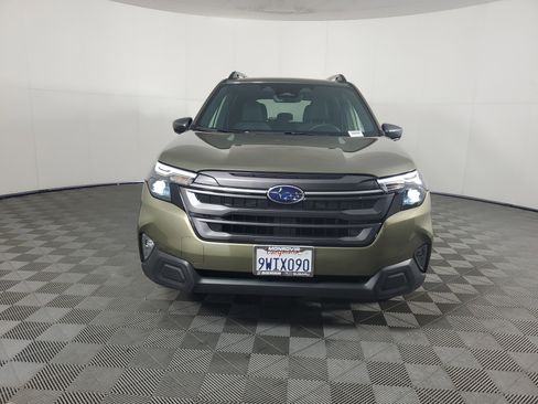 Used 2026 Subaru Forester Premium image 9