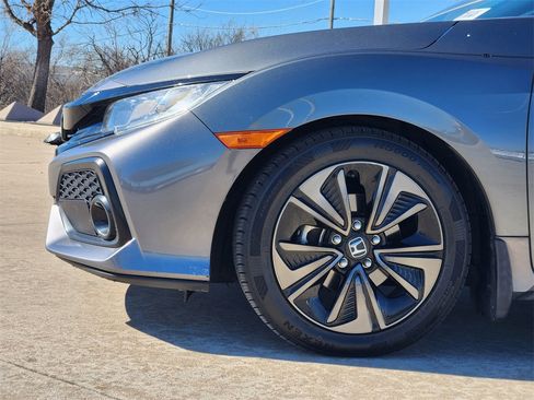 Used 2019 Honda Civic EX image 8