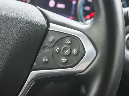 Used 2022 Chevrolet Traverse LT image 25