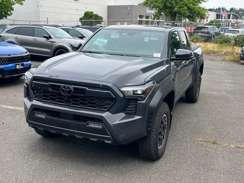 Used 2025 Toyota Tacoma TRD Off-Road w/ TRD Off Road Premium Package AWD/4WD image 3