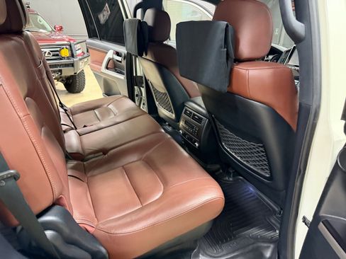 Used 2016 Toyota Land Cruiser AWD/4WD image 27