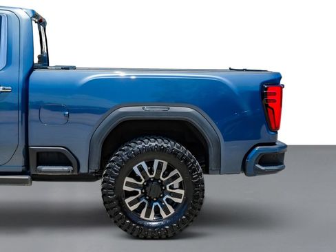 Used 2025 GMC Sierra 2500 Denali Ultimate AWD/4WD image 11