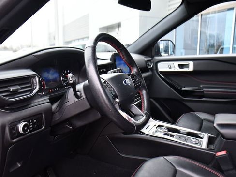 Used 2023 Ford Explorer ST-Line image 11