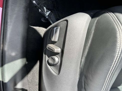 Used 2023 Toyota RAV4 XLE Premium image 19