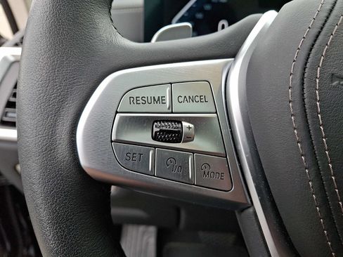 Used 2025 BMW X7 xDrive40i AWD/4WD image 22