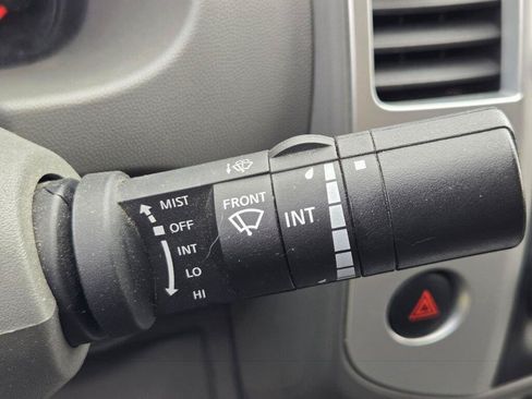 Used 2021 Nissan Frontier SV w/ Midnight Edition Floor Mats AWD/4WD image 24