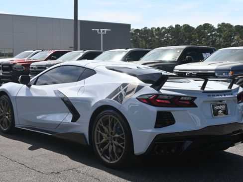 Used 2024 Chevrolet Corvette Stingray Premium Cpe image 10