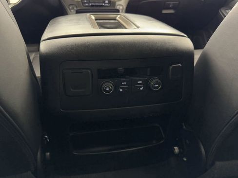 Used 2020 GMC Yukon XL Denali image 27