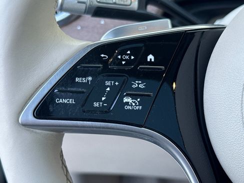 Used 2023 Mercedes-Benz EQS 450+ SUV image 29