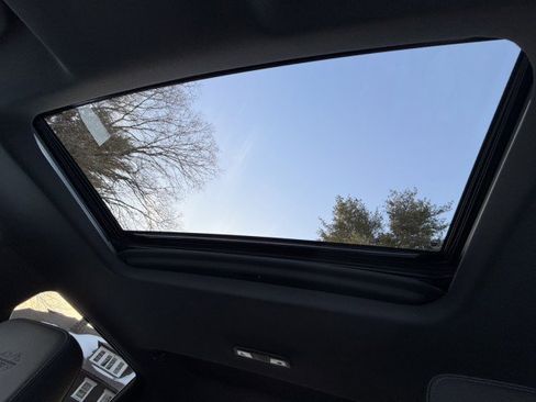 Used 2020 Chevrolet Silverado 2500 High Country w/ Technology Package image 34