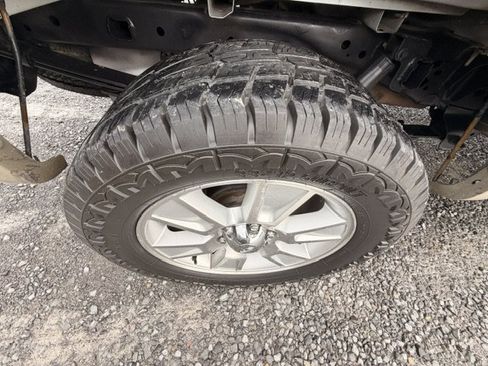 Used 2010 Ford F150 Lariat RWD image 15