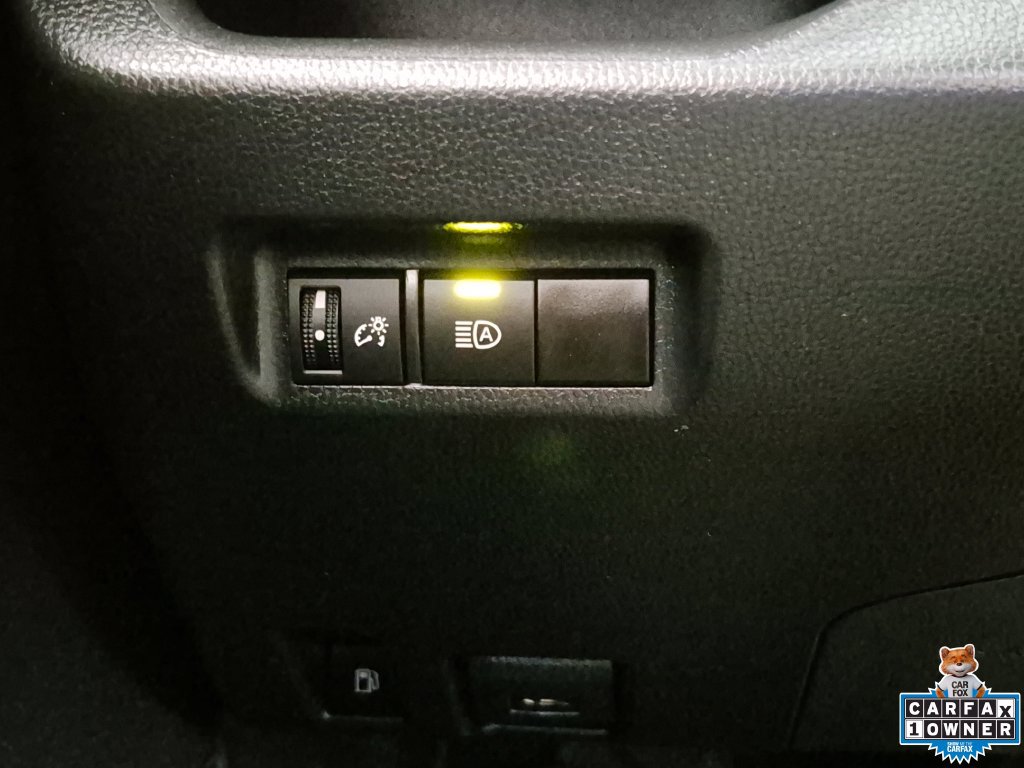 Used 2023 Toyota RAV4 LE AWD/4WD image 18