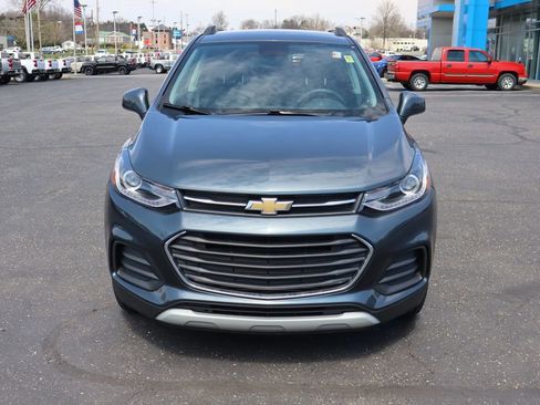 Used 2022 Chevrolet Trax LT w/ LT Convenience Package AWD/4WD image 29