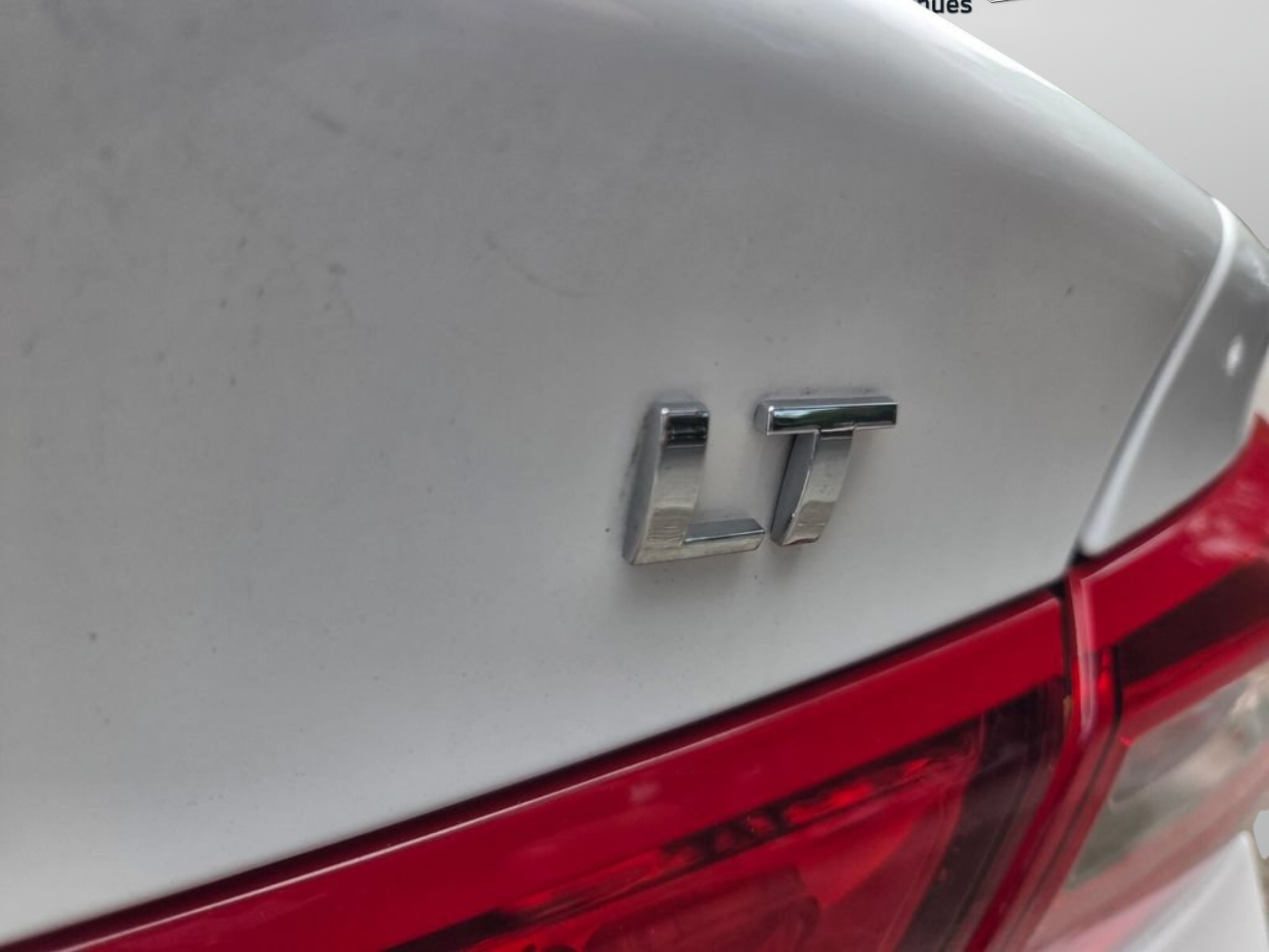 Used 2023 Chevrolet Malibu LT FWD image 34