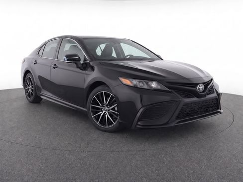 Used 2024 Toyota Camry SE w/ Cold Weather Package AWD/4WD image 6
