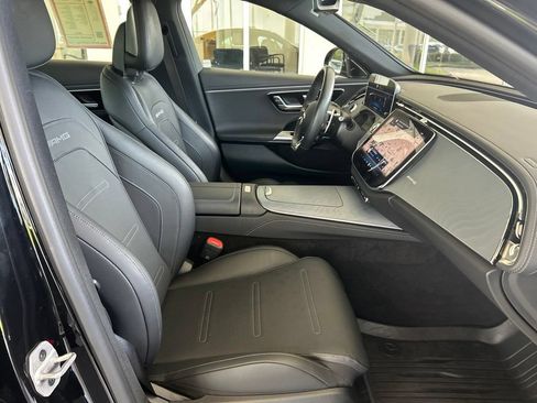 Used 2025 Mercedes-Benz E 53 AMG e 4MATIC Sedan w/ Driver Assistance Package image 23