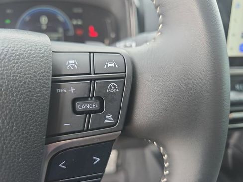 Certified 2025 Toyota Camry SE image 17