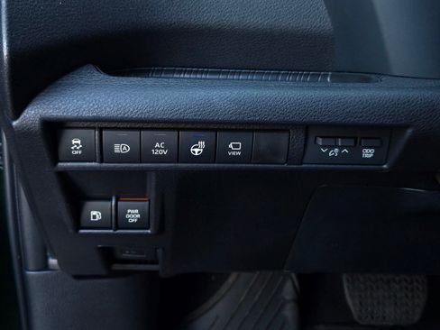 Certified 2026 Toyota Sienna Platinum image 20