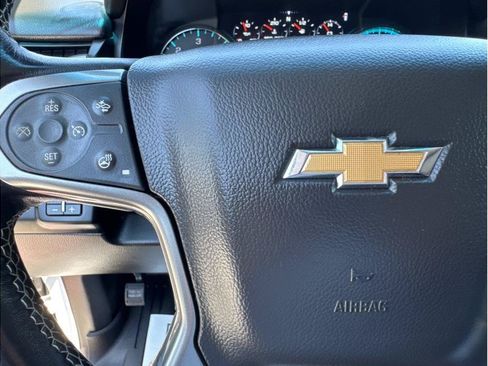 Used 2019 Chevrolet Suburban Premier w/ Premier Plus Edition AWD/4WD image 40