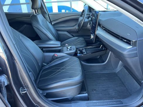 Used 2022 Ford Mustang Mach-E Select image 18