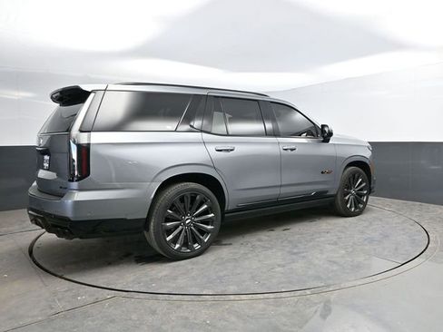 Used 2025 Cadillac Escalade V AWD/4WD image 10