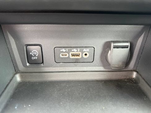 Used 2024 Nissan Sentra SV FWD image 29