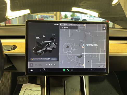 Used 2019 Tesla Model 3 Long Range RWD image 17