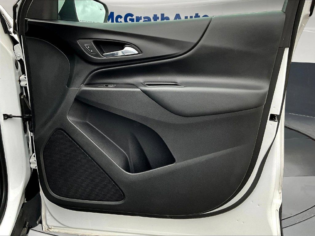 Used 2020 Chevrolet Equinox LT FWD image 30