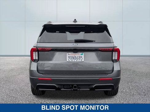 Used 2026 Ford Explorer ST-Line w/ ST-Line Street Pack RWD image 4