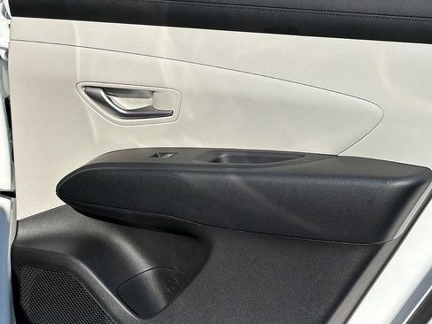 Certified 2025 Hyundai Tucson SEL FWD image 23
