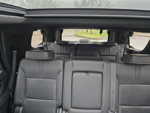 Used 2021 Chevrolet Tahoe RST w/ Luxury Package image 18