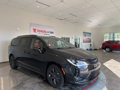 Used 2020 Chrysler Pacifica Limited w/ Quick Oder Package 2EV RED-S