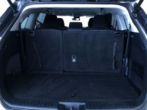 Certified 2024 Toyota Highlander LE image 33