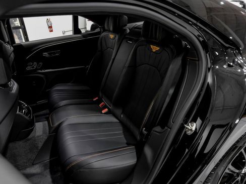 Used 2024 Bentley Flying Spur V8 image 41