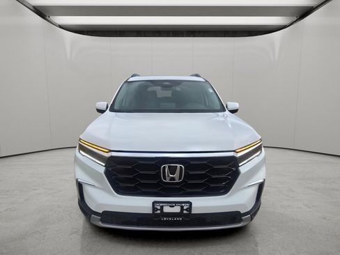 Used 2024 Honda Pilot Touring image 8